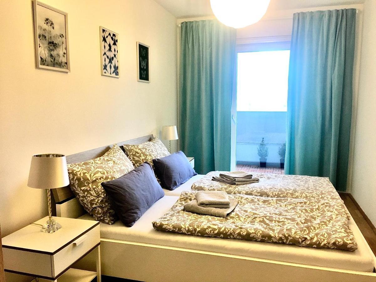 2 Bedroom Apartment Next To Metro U1 And Garage Parking Wien Eksteriør billede