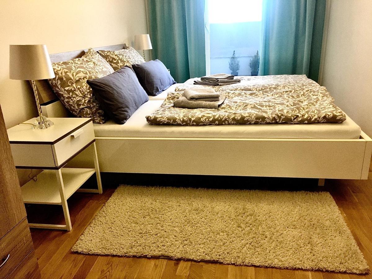 2 Bedroom Apartment Next To Metro U1 And Garage Parking Wien Eksteriør billede