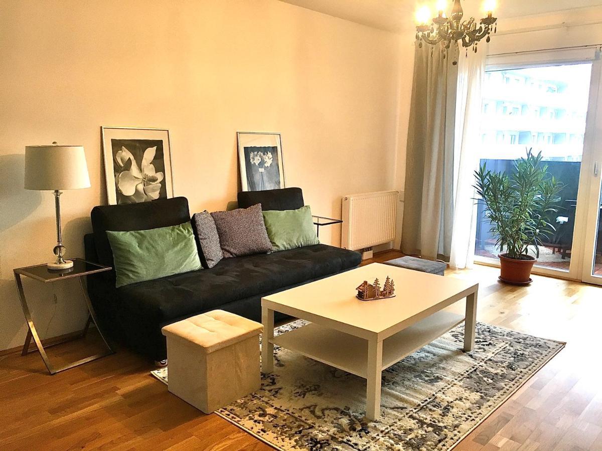 2 Bedroom Apartment Next To Metro U1 And Garage Parking Wien Eksteriør billede